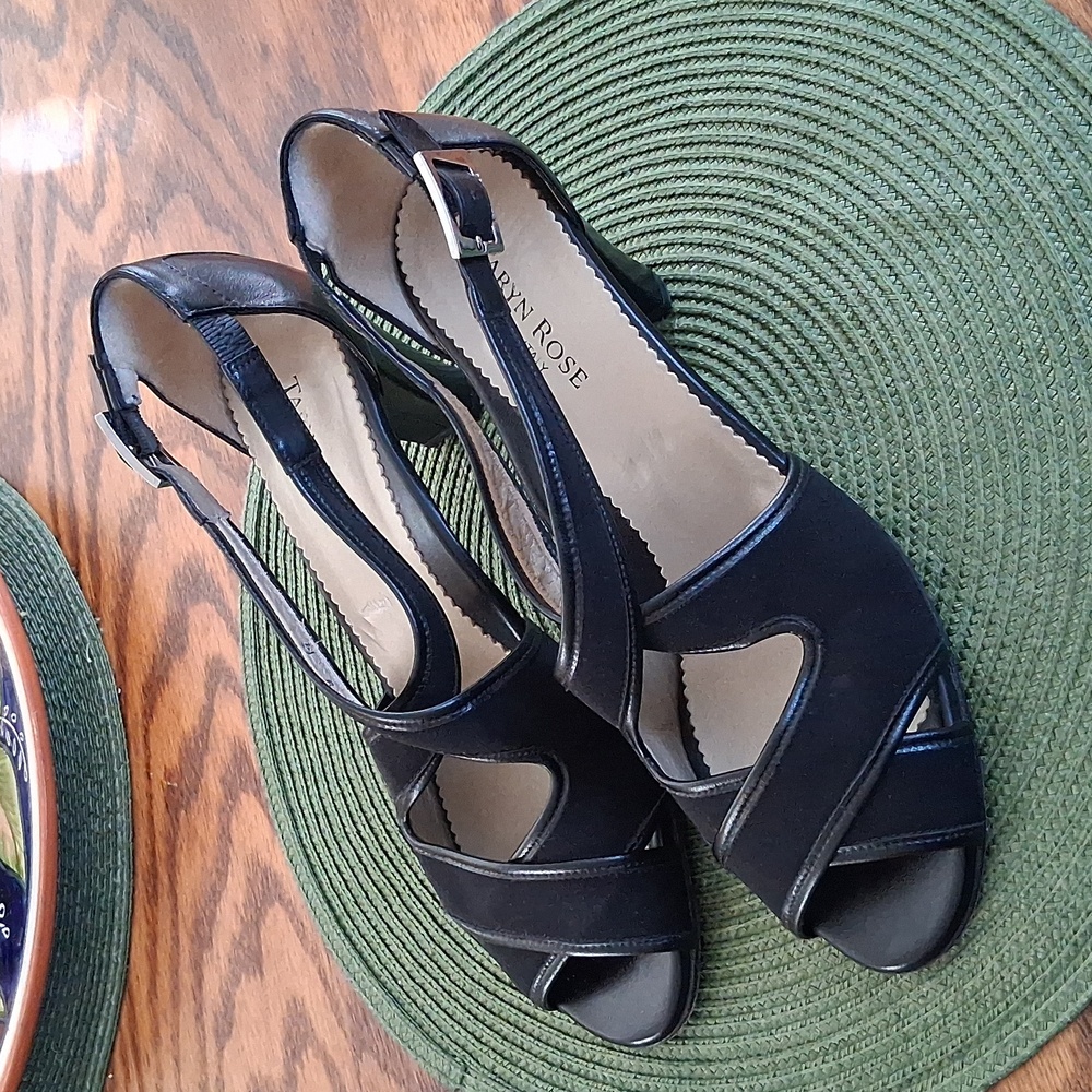 Taryn Rose Black Leather Detail Ankle Strap Peep Toe Retro Pin-up Heels Size 39